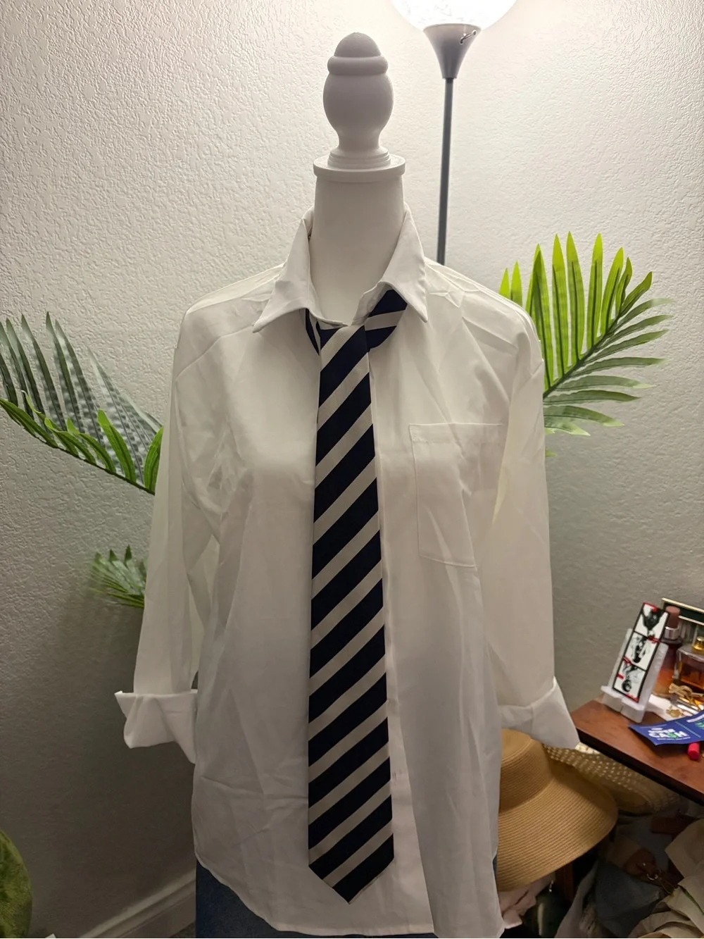 Kiltlitch & Key Navy and Cream Striped Silk Tie